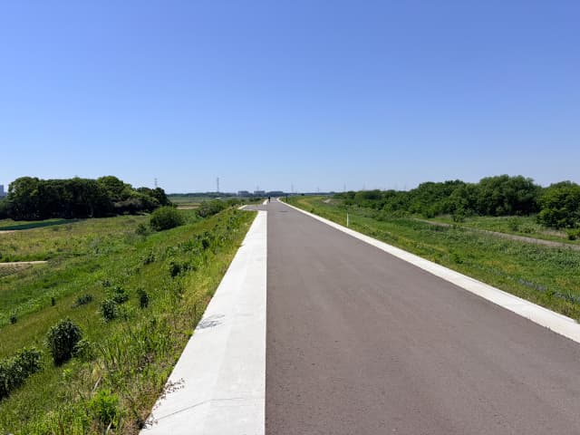 利根川サイクリングロード右岸再舗装