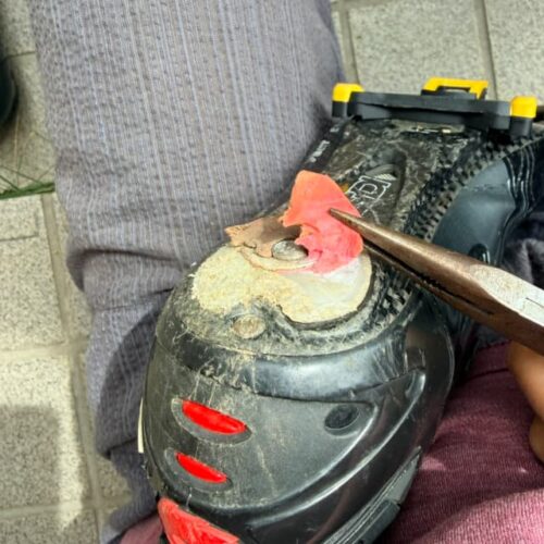 カカトパーツ外し
